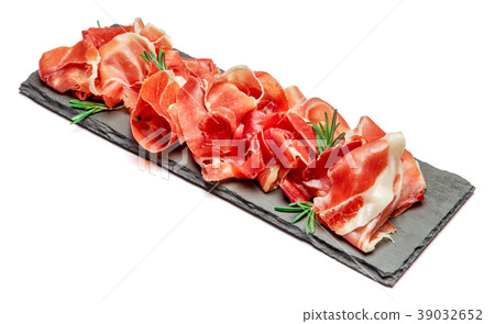 Italian prosciutto crudo or spanish jamon Italian prosciutto crudo or spanish jamon 39032652