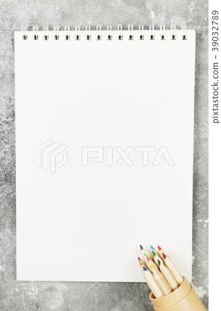 Accessories to drawing - pencils, white paper Accessories to drawing - pencils, white paper 39032789
