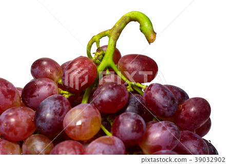 Ripe red grape with bunch isolated  39032902