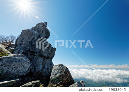 Oji Chichibu, Mt. Jijing on the top of Mt. Oji Chichibu, Mt. Jijing on the top of Mt. 39038045