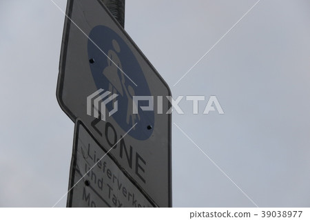 Düsseldorf Düsseldorf 39038977