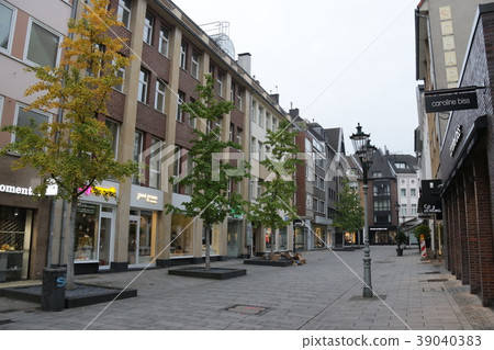 Düsseldorf Düsseldorf 39040383