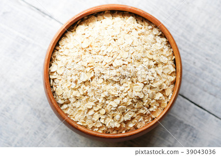 oatmeal 39043036