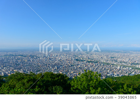 北海道札幌市容從Moiwayama天文台觀看 北海道札幌市容從Moiwayama天文台觀看 39043865
