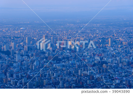 A view of Sapporo cityscape at the dusk of Hokkaido 39043890