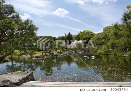 名古屋市四月天鵝花園 39045784