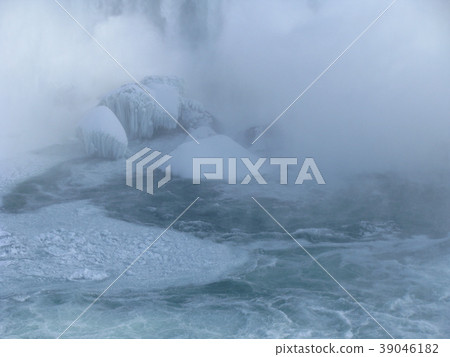 Niagara Falls Niagara Falls 39046182