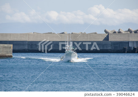 Izu-Natori fishing port 39046624