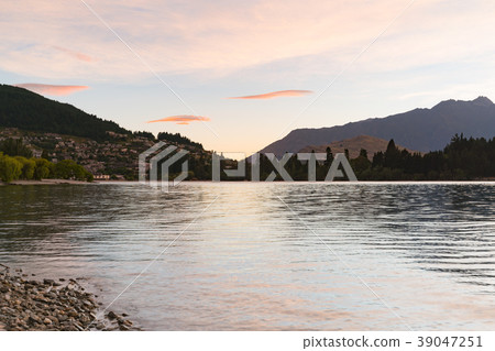 Wakatipu water lake in Queentown New Zealand Wakatipu water lake in Queentown New Zealand 39047251