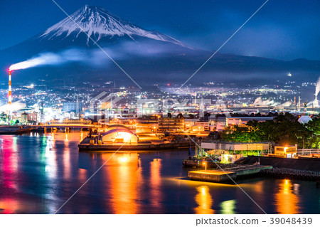 《靜岡縣》從富士山眺望富士山的夜景 39048439