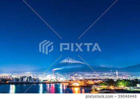 《靜岡縣》從富士山眺望富士山的夜景 39048448