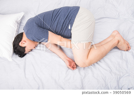 早上,睡覺,中年 早上,睡覺,中年 39050569