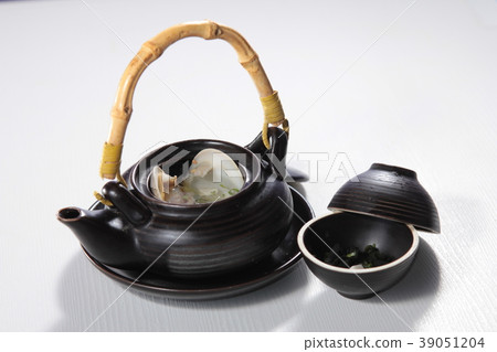 clam or mussel cuisine clam or mussel cuisine 39051204