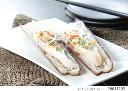 clam or mussel cuisine clam or mussel cuisine 39051205