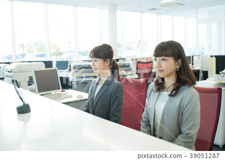 女商人辦公室招待會企業圖像 39051287