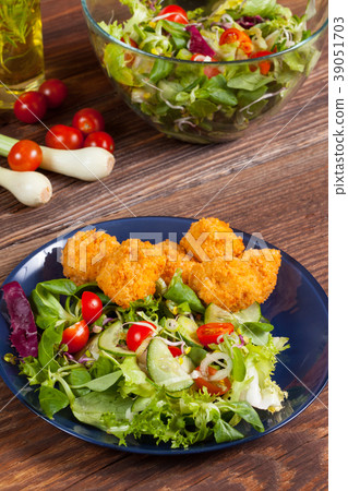 Mixed salad. 39051703
