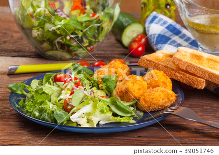 Mixed salad. 39051746