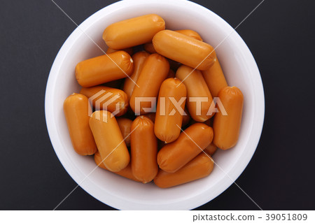 熏制的奶酪 熏制的奶酪 39051809