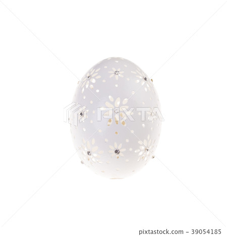 Easter hen's egg with carving. Easter hen's egg with carving. 39054185