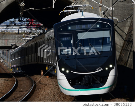 東急2020年Denentoshi線Suzukakedai進行試運行 39055133