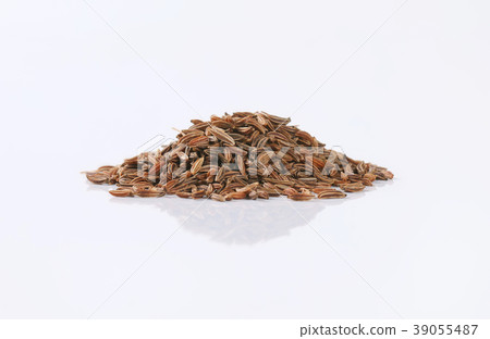 handful of caraway seeds 39055487