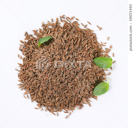 pile of caraway seeds 39055493