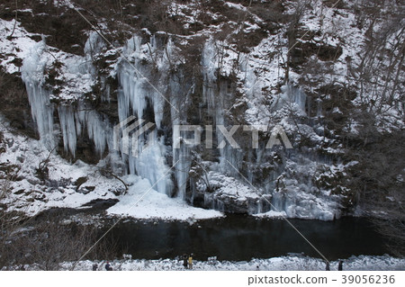 Ice pillar of thirty hammer (Mikazuki no Oclasa) 39056236