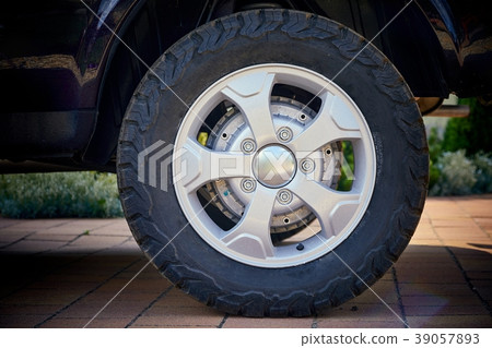 Wheel of a 4x4 vehicle 39057893