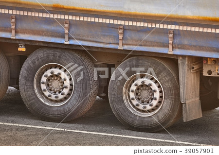 Cargo Truck Detail Cargo Truck Detail 39057901