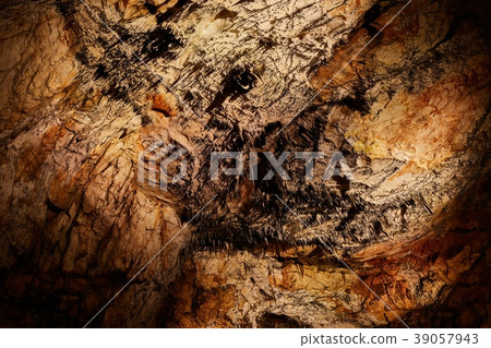 Limestone Cave Detail Limestone Cave Detail 39057943