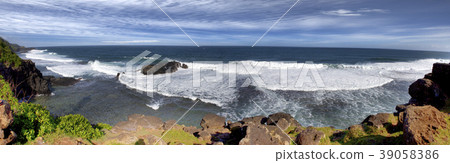 Big waves on Gris Gris cape on South of Mauritius. 39058386