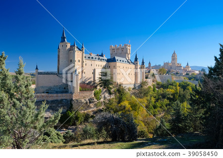 塞戈維亞阿爾卡薩 39058450