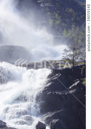 Langfossen waterfall in summer Langfossen waterfall in summer 39059148