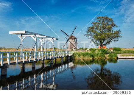 Windmills at Kinderdijk in Holland. Netherlands 39059336