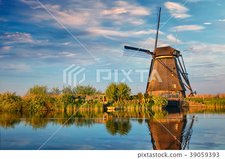 Windmills at Kinderdijk in Holland. Netherlands Windmills at Kinderdijk in Holland. Netherlands 39059393