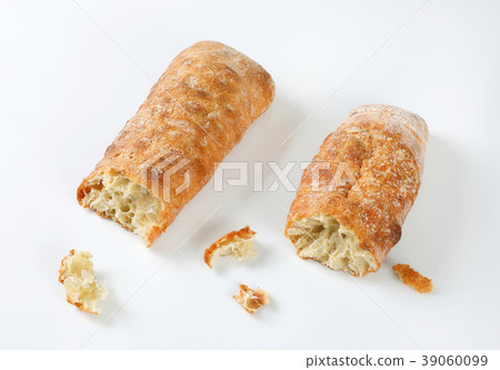 fresh ciabatta bread 39060099