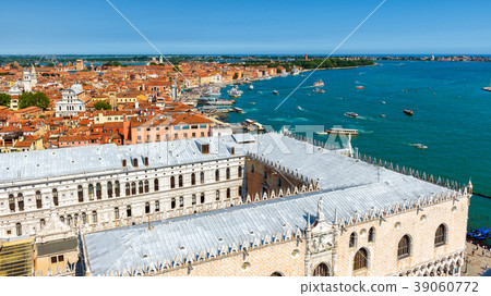 Venice skyline with the Doge's Palace Venice skyline with the Doge's Palace 39060772