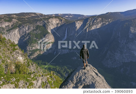 Panoramic views from Glacier Point of Half Dome 39060893