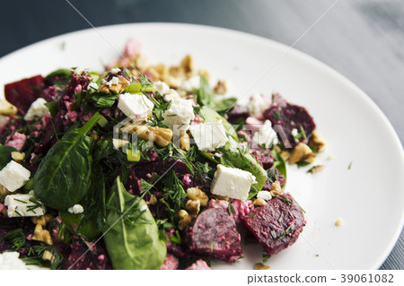 Simple side dish. Cottage cheese, spinach, walnuts 39061082