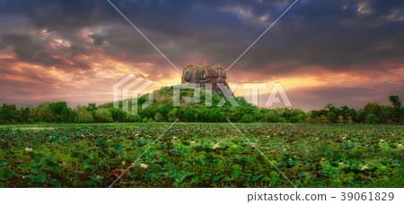 Sunset view of Lion Rock in Sigiriya, Sri Lanka Sunset view of Lion Rock in Sigiriya, Sri Lanka 39061829