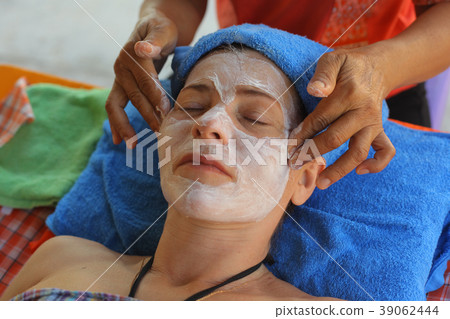 outdoor beach thai face head massage outdoor beach thai face head massage 39062444
