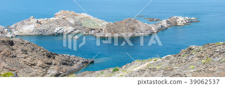 Costa Brava summer view from Cap de Creus, Spain. 39062537