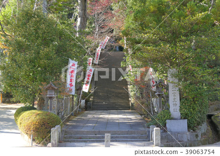 [Katsuragi one word shrine] 432 Moriwaki, Gosho City, Nara Prefecture 39063754