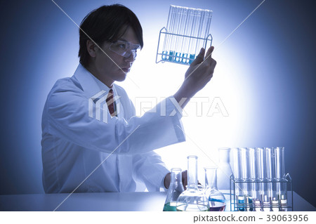 研究實驗剪影男子 39063956