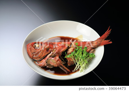 Boiled gold-eyed bream 39064473