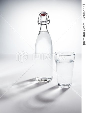 水壺,水杯 水壺,水杯 39065451