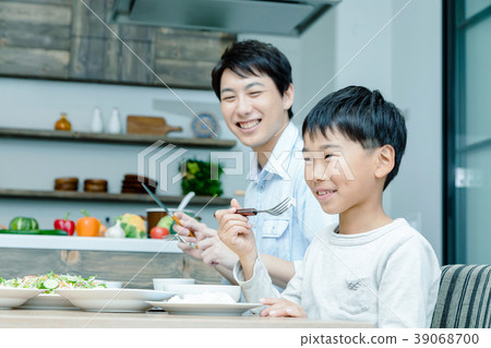 Family eating food father son 39068700