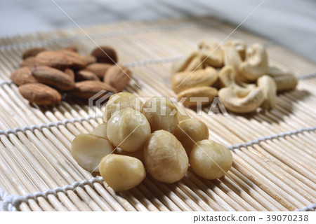 夏威夷果,杏仁果,腰果,果子,果乾,乾果,静物,特產 39070238