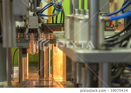 PET bottle manufacturing PET bottle manufacturing 39070434