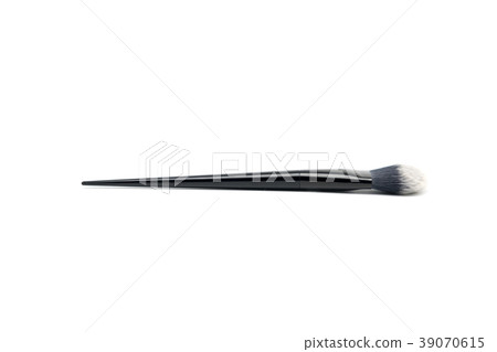 Powder blush brush isolated on white background 39070615